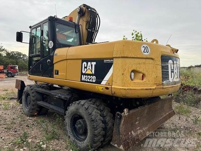 CAT M 322 D Excavatoare cu roti