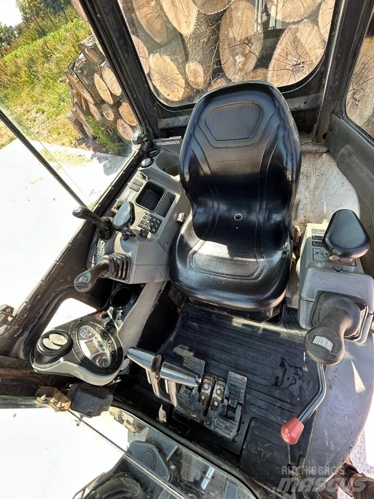 Bobcat E 25 Mini excavatoare < 7t