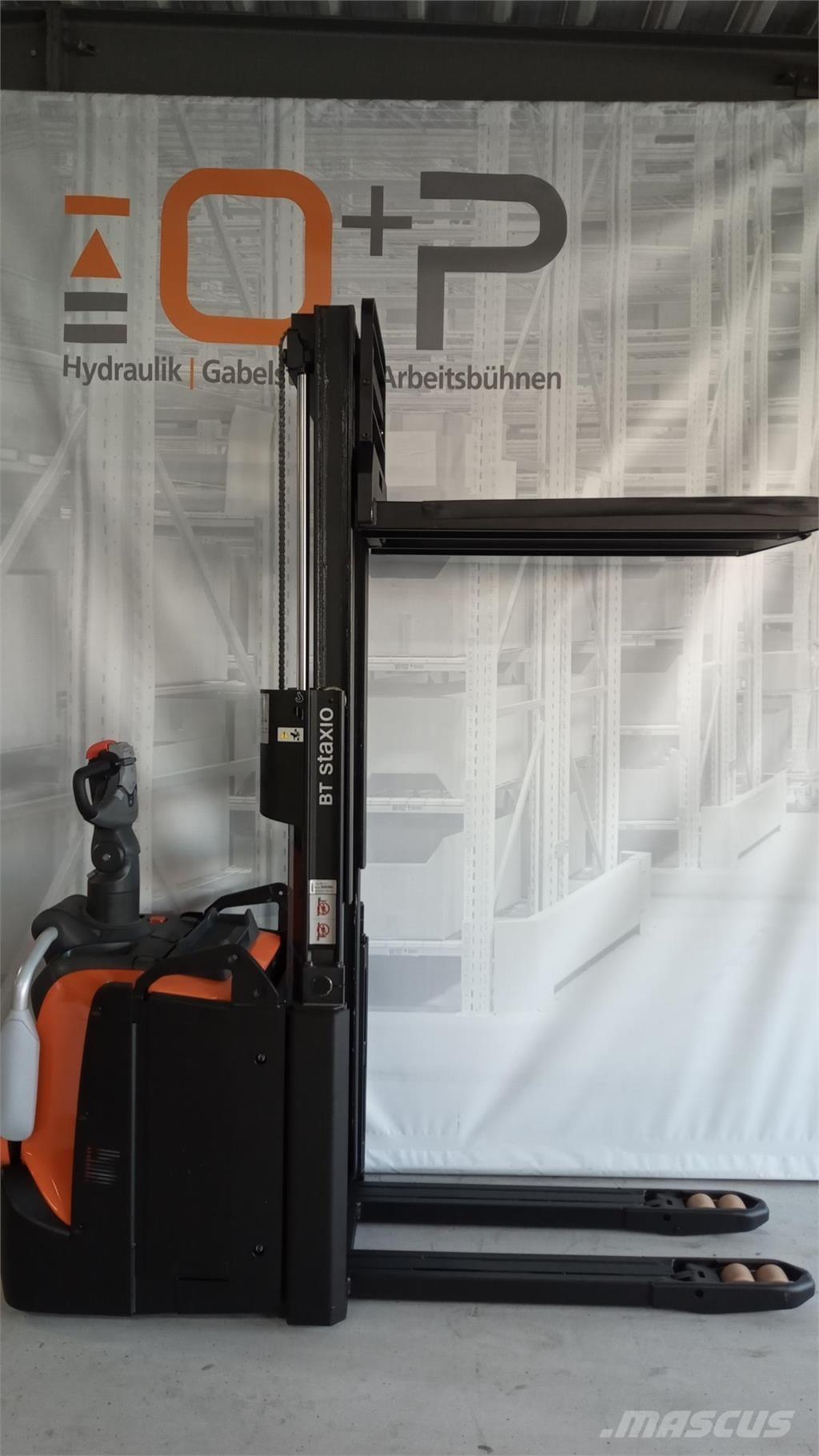 Toyota SPE200D Transpaleti autopropulsanti