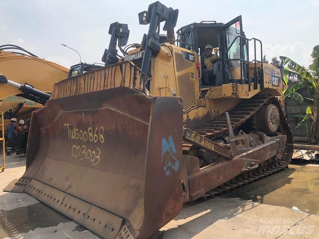 CAT D9T Buldozere pe senile