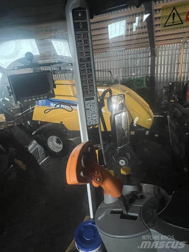 New Holland CS660 Combine de secerat