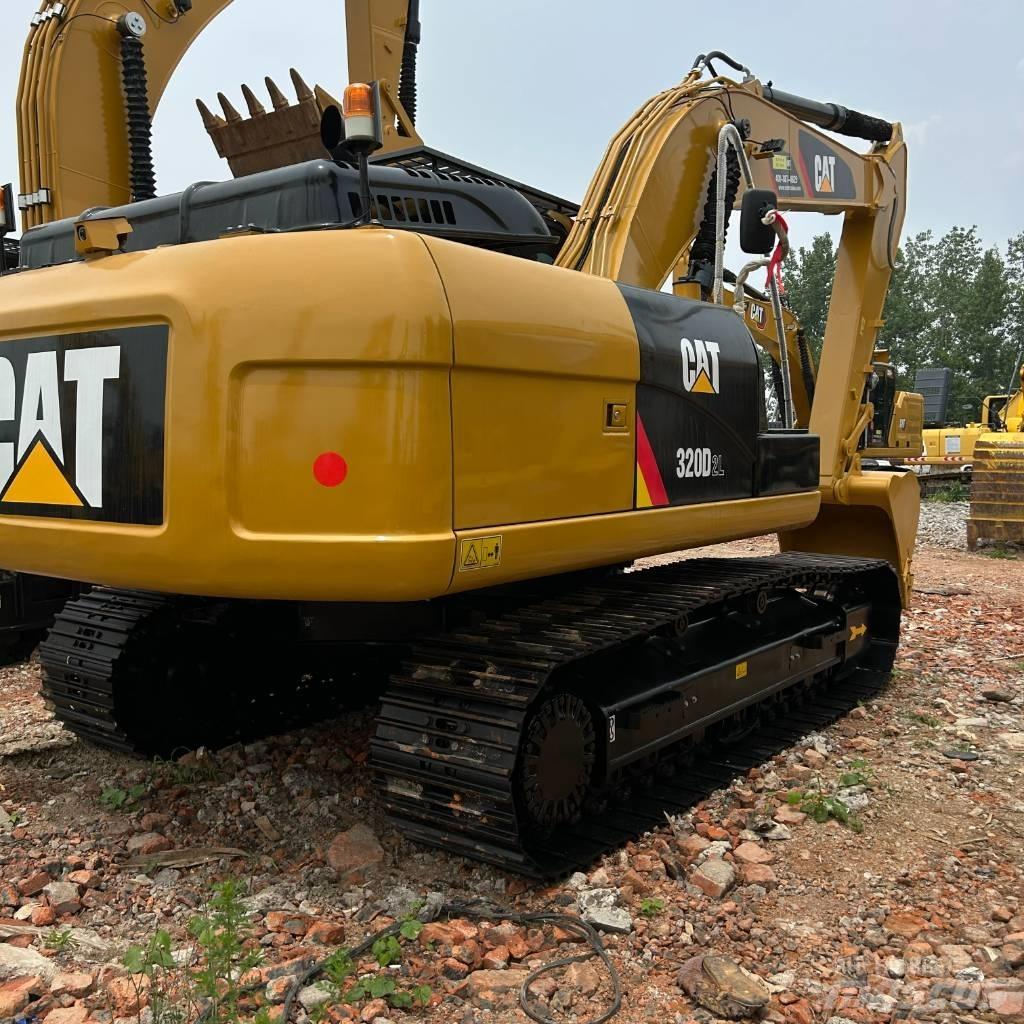 CAT 320D2L Excavatoare pe șenile
