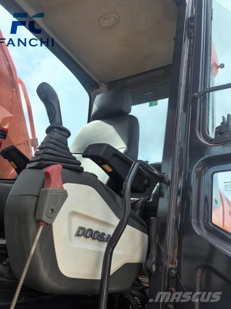 Doosan DX 360 LC Excavatoare pe șenile
