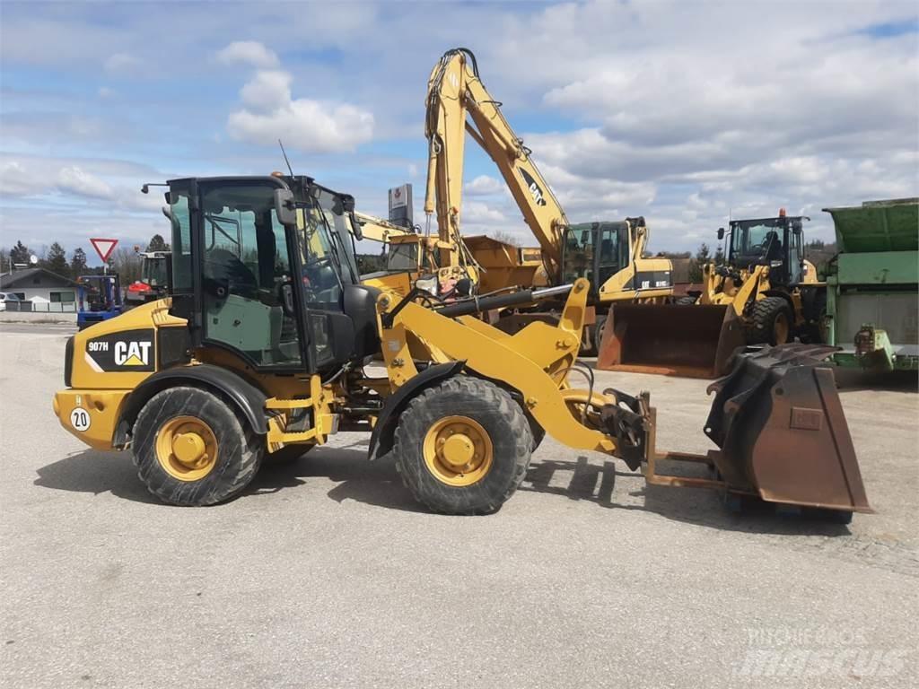 CAT 907H Incarcator pe pneuri
