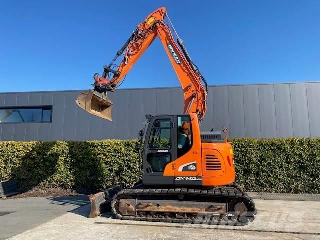 Doosan DX140 LCR-5 Excavatoare pe șenile
