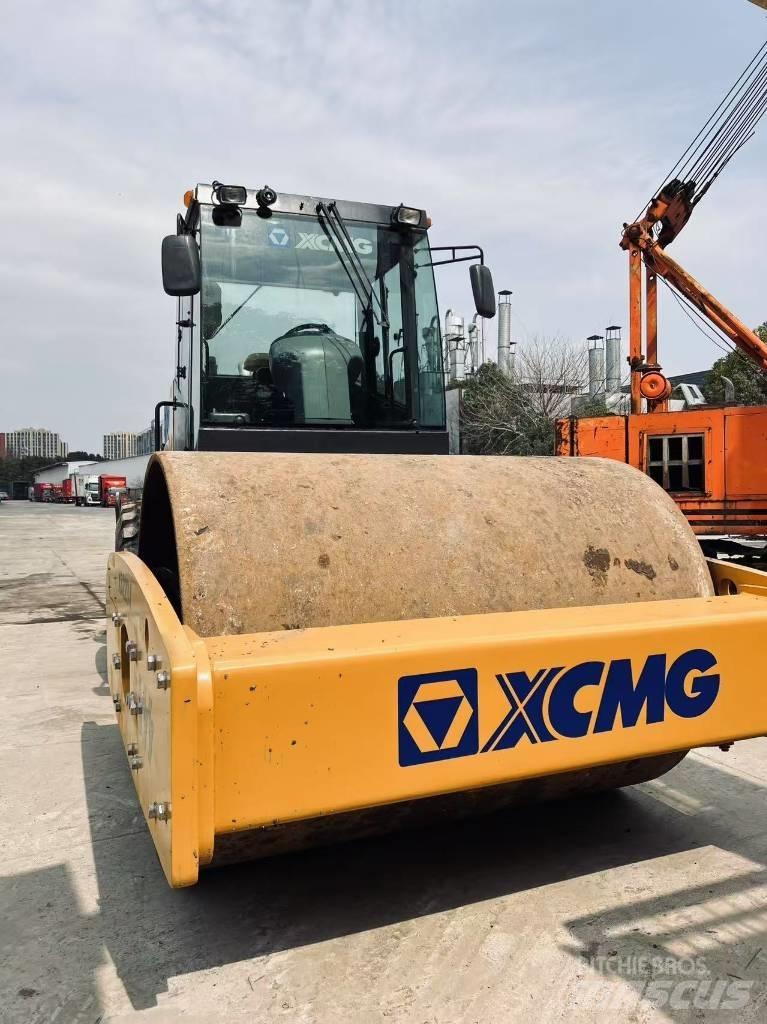 XCMG XS 223 J Compactoare monocilindrice