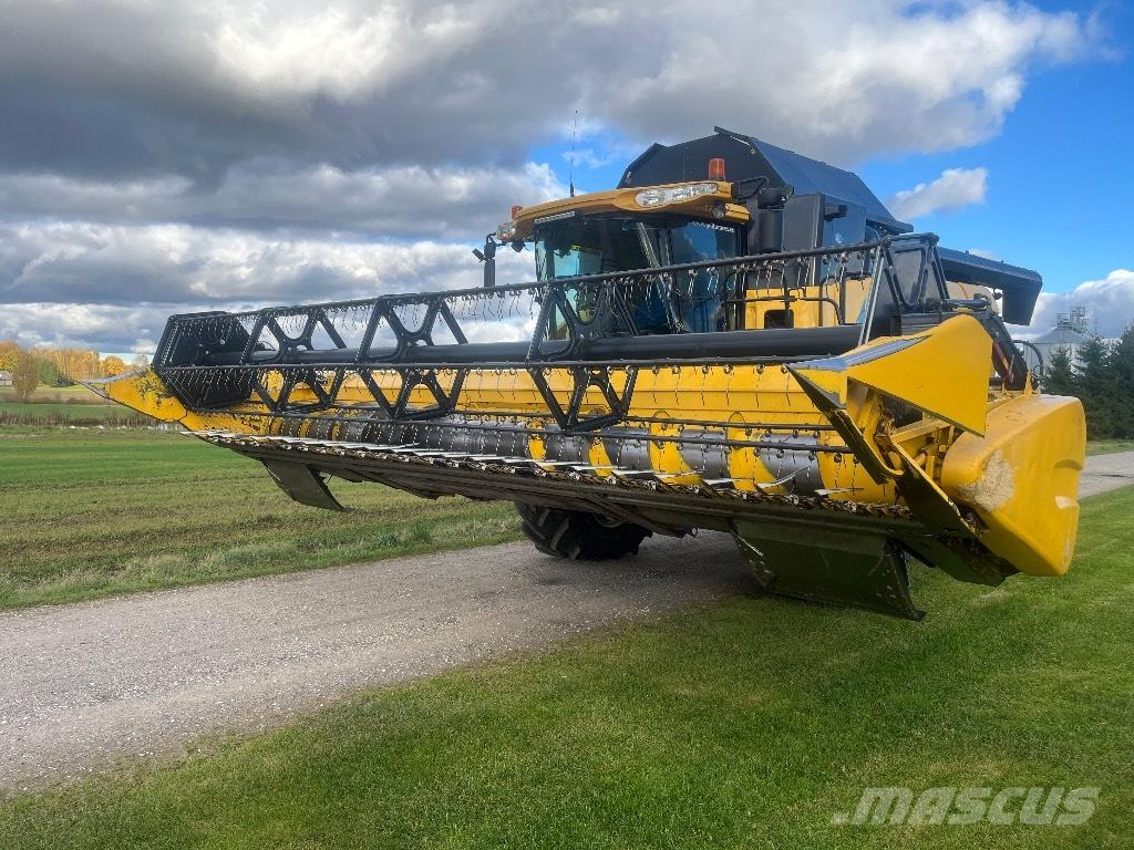 New Holland CX 8080 Combine de secerat