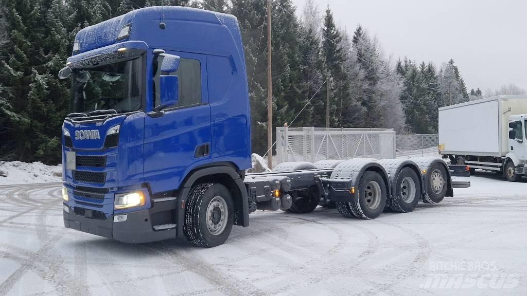 Scania R 560 8X4 ADR Camion cabina sasiu
