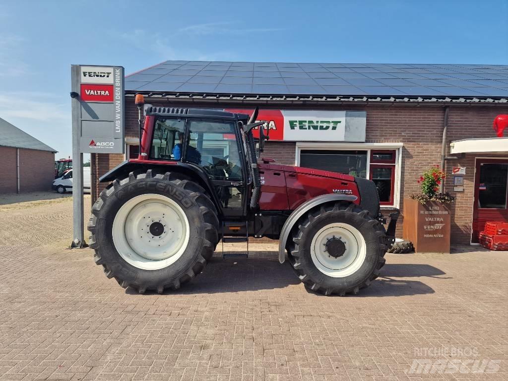 Valtra 8950 Tractoare