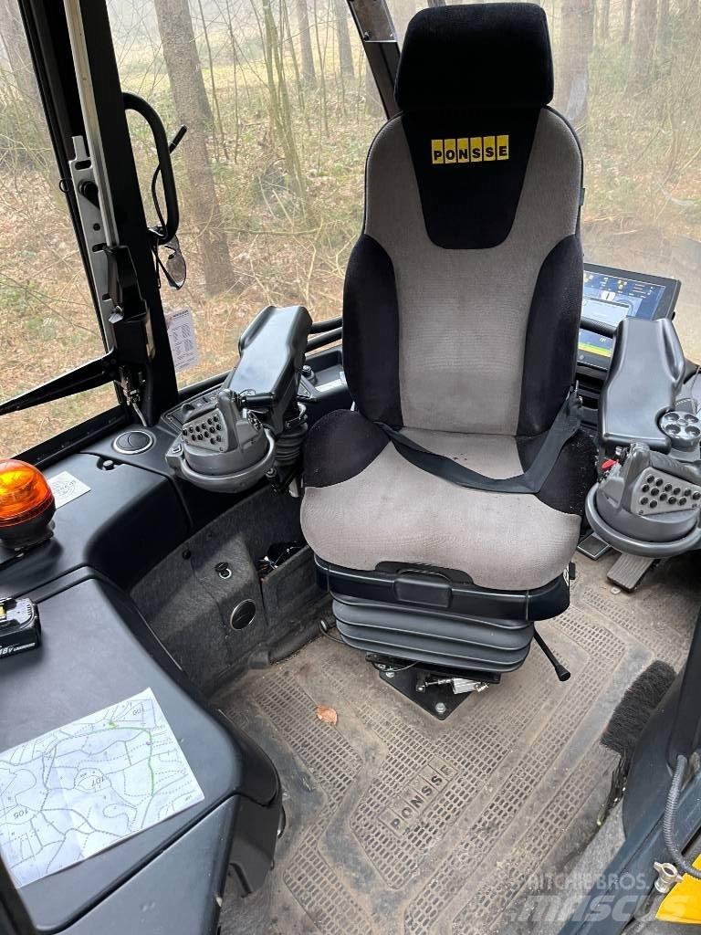 Ponsse Ergo 8W Combine forestiere