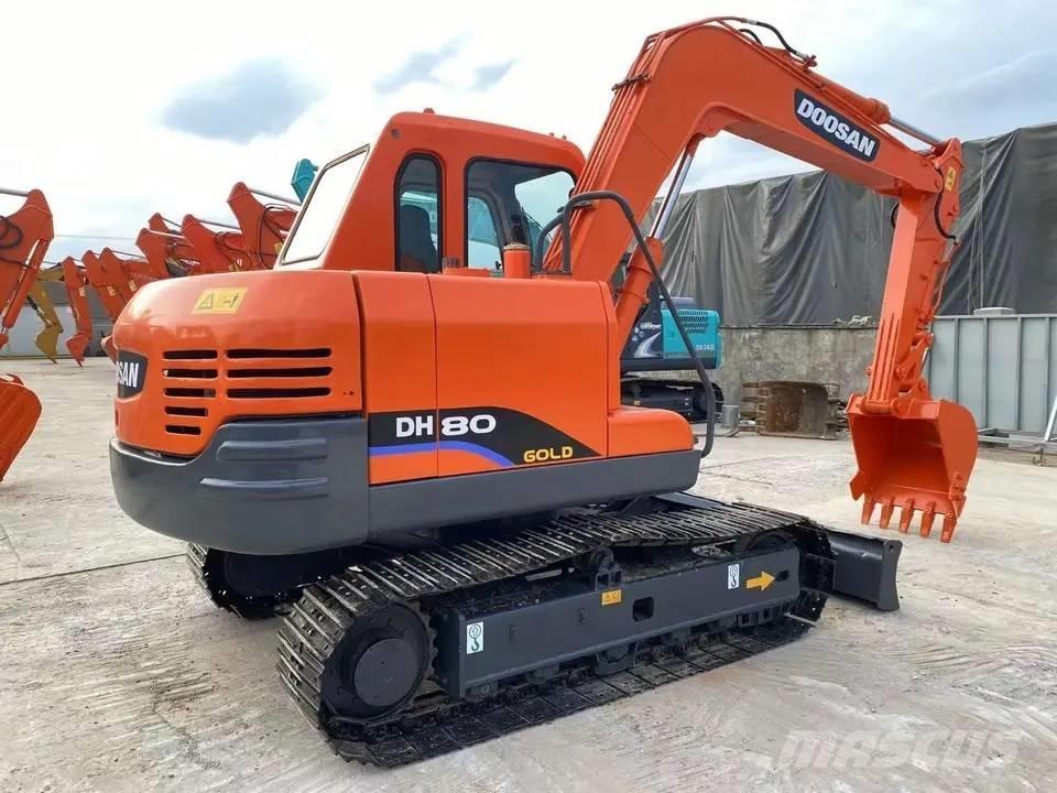 Doosan DH80 Excavatoare 7t - 12t