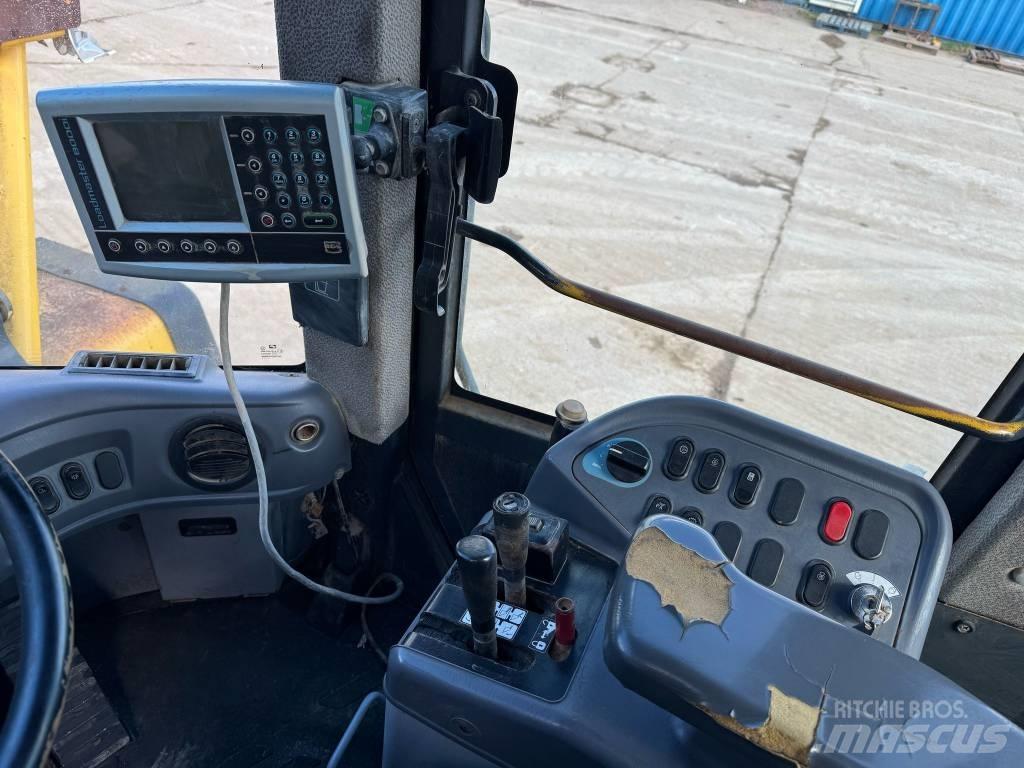 Komatsu WA 470-6 Incarcator pe pneuri