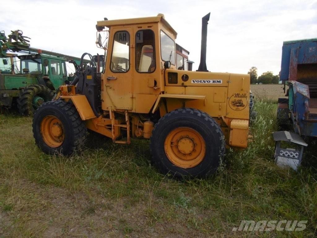 Volvo BM 4200 Incarcator pe pneuri