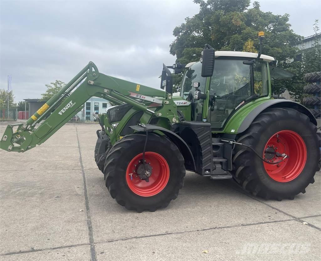 Fendt 724 Vario Tractoare