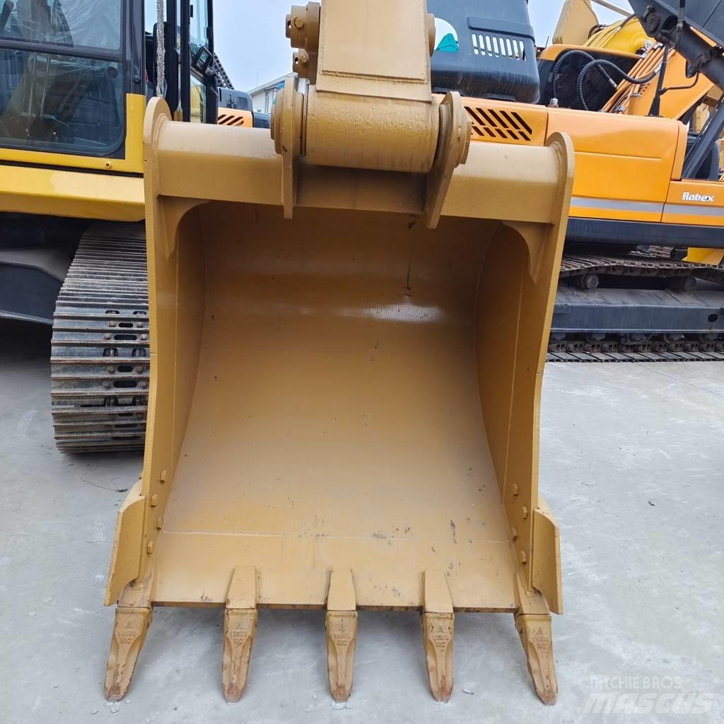 CAT 330 D Excavatoare pe șenile
