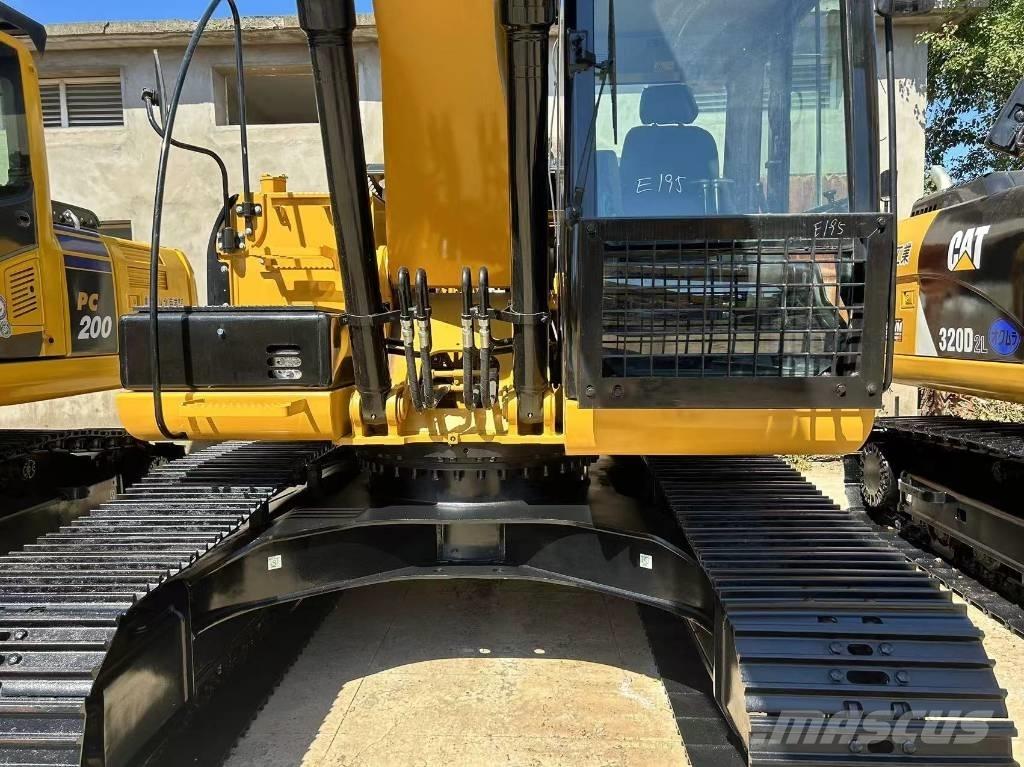 CAT 320 D L Excavatoare pe șenile
