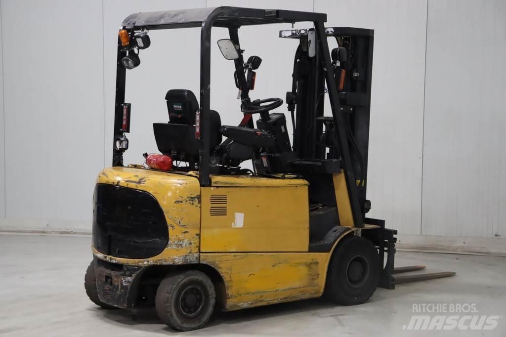 CAT EP25KPAC Stivuitor electric