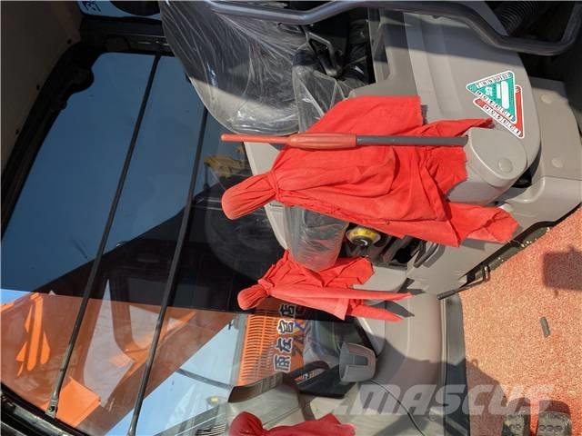 Hitachi ZX240 Excavatoare pe șenile
