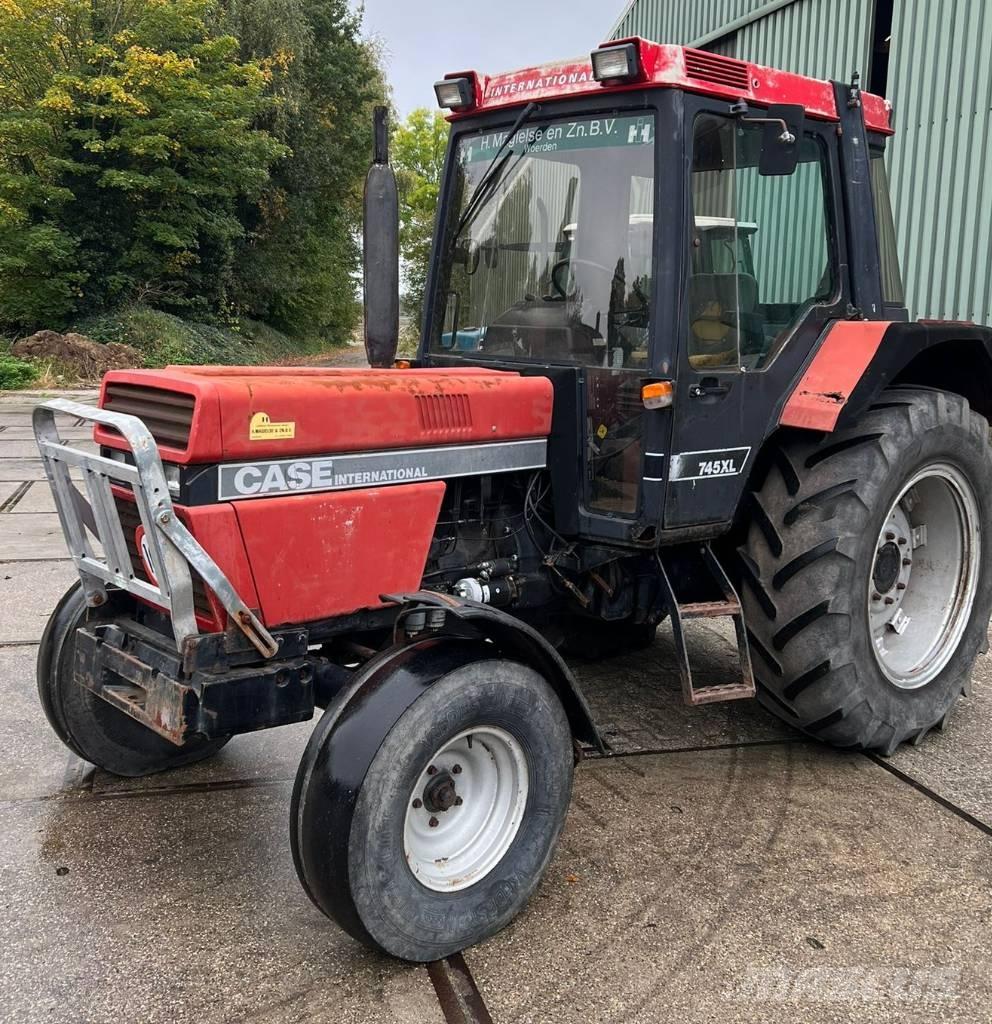 Case IH 745 XL Tractoare