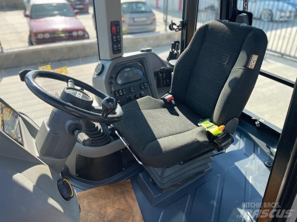 JCB 3 CX / compact Buldoexcavatoare
