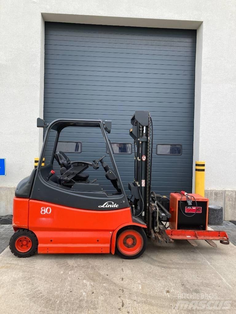 Linde E25/600/336 Stivuitoare pentru culoare inguste