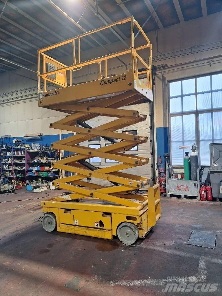 Haulotte Compact 12 Platforme foarfeca