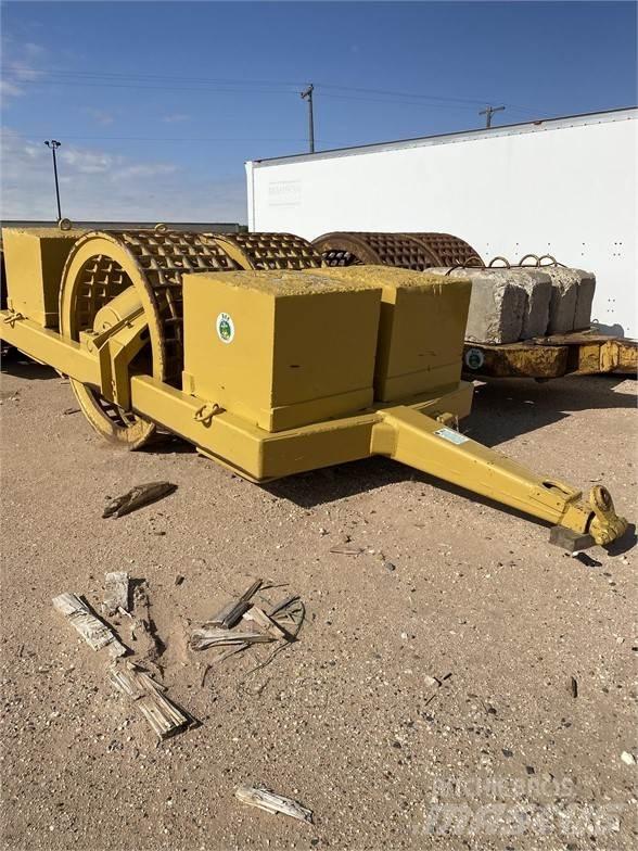 Hyster 70 IN Cilindri compactori tractabili cu vibratii