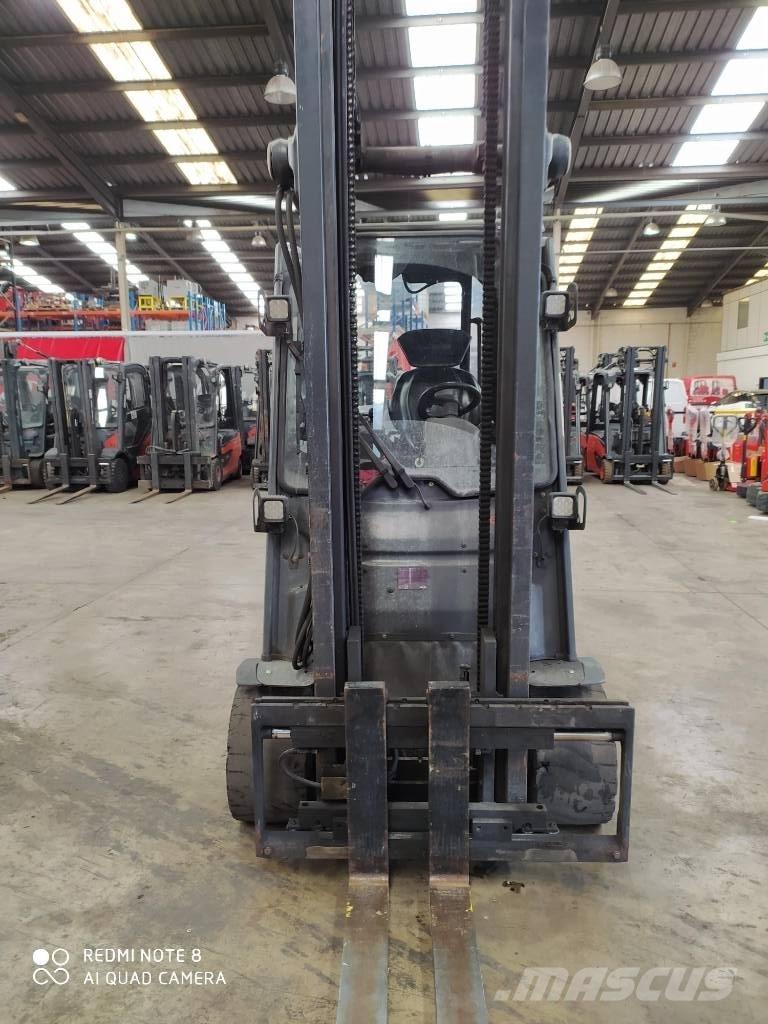 Linde E 35 HL Stivuitor electric