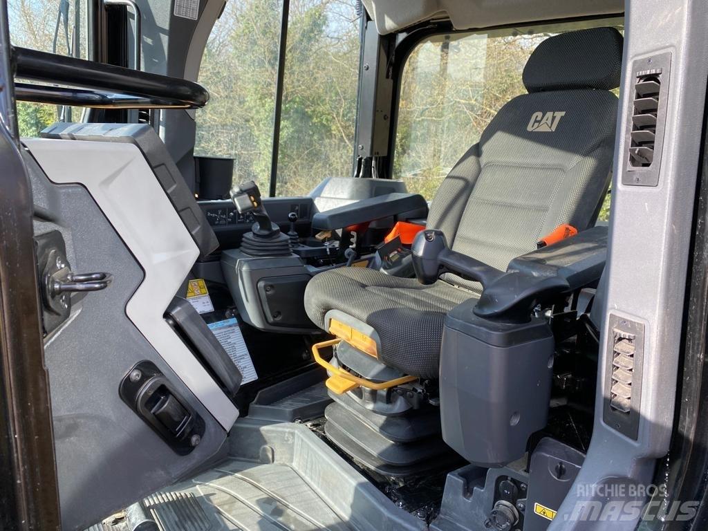 CAT D 6 Buldozere pe senile