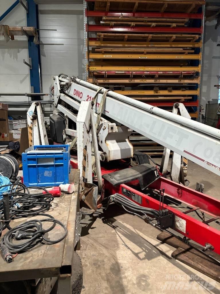 Dinolift 210 XTB-2 Platforme aeriene montate pe remorca