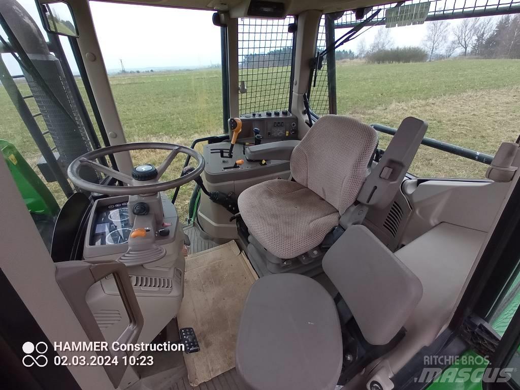 John Deere 6115M Tractoare forestiere