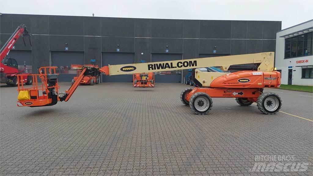 JLG M600JP Nacele cu brat telescopic