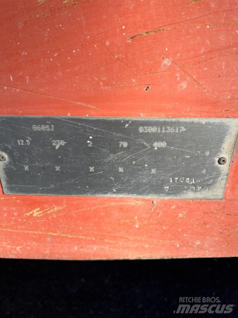 JLG 860 SJ Nacele cu brat telescopic