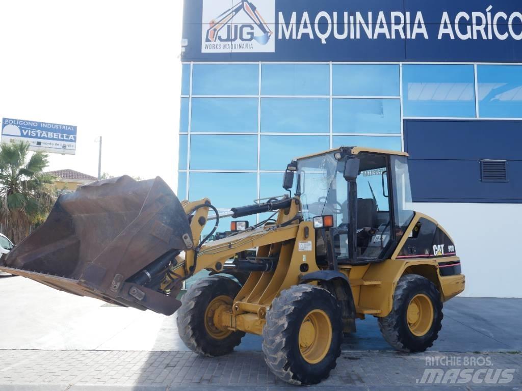 CAT 908 Incarcator pe pneuri