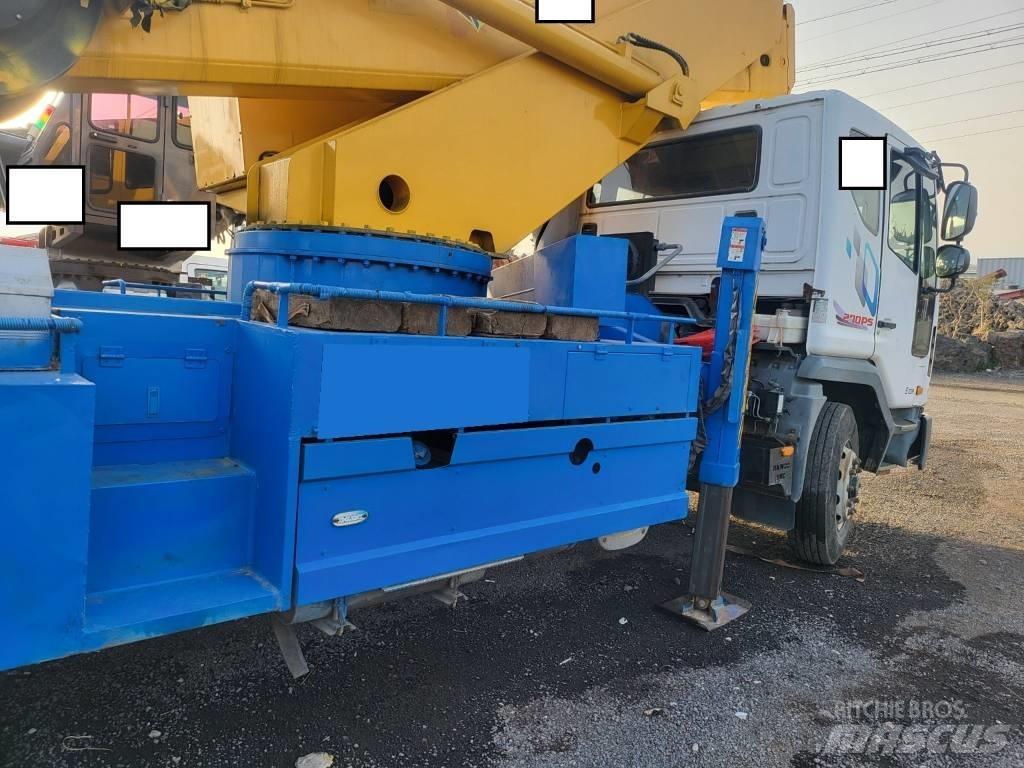 Jinwoo JW450 Platforme aeriene montate pe camion