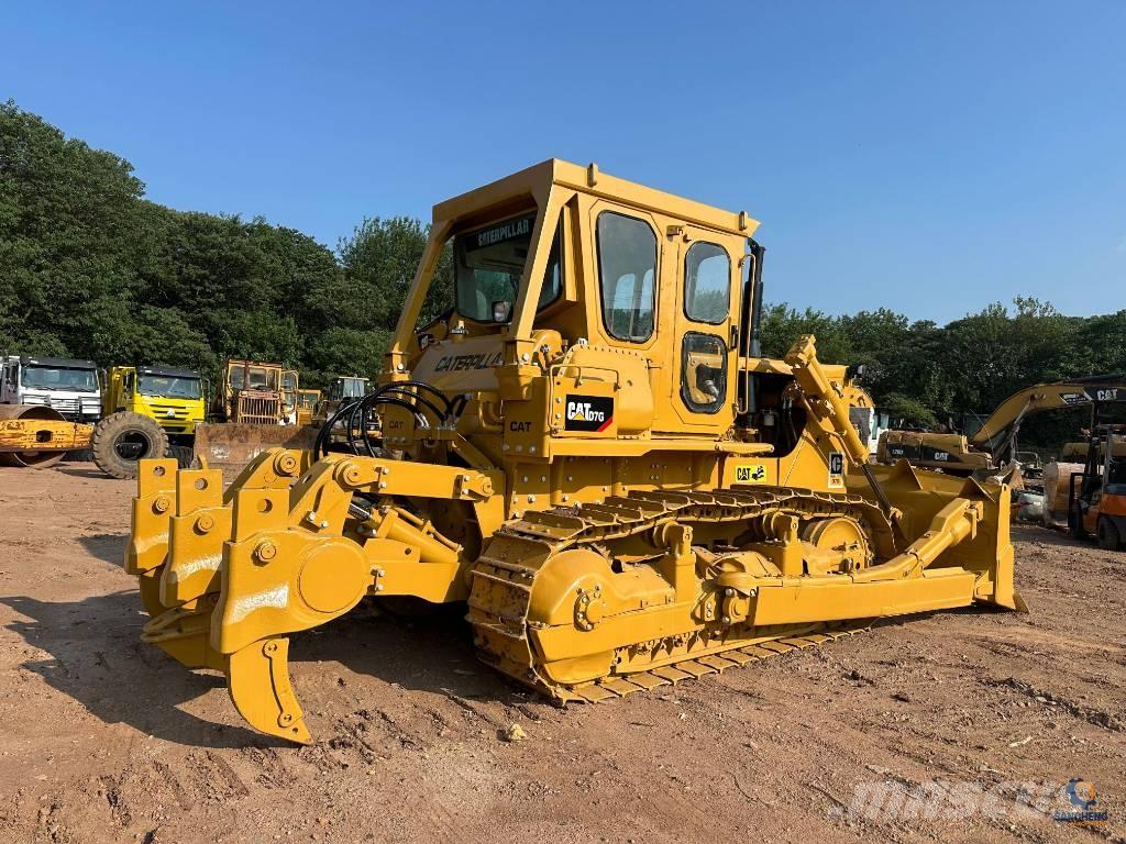 CAT D7G Buldozere pe senile