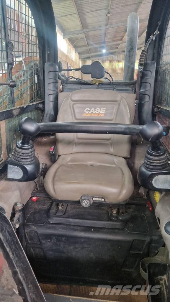 CASE TV 380 Mini incarcator