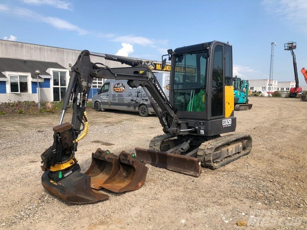 Volvo ECR 25 D Mini excavatoare < 7t