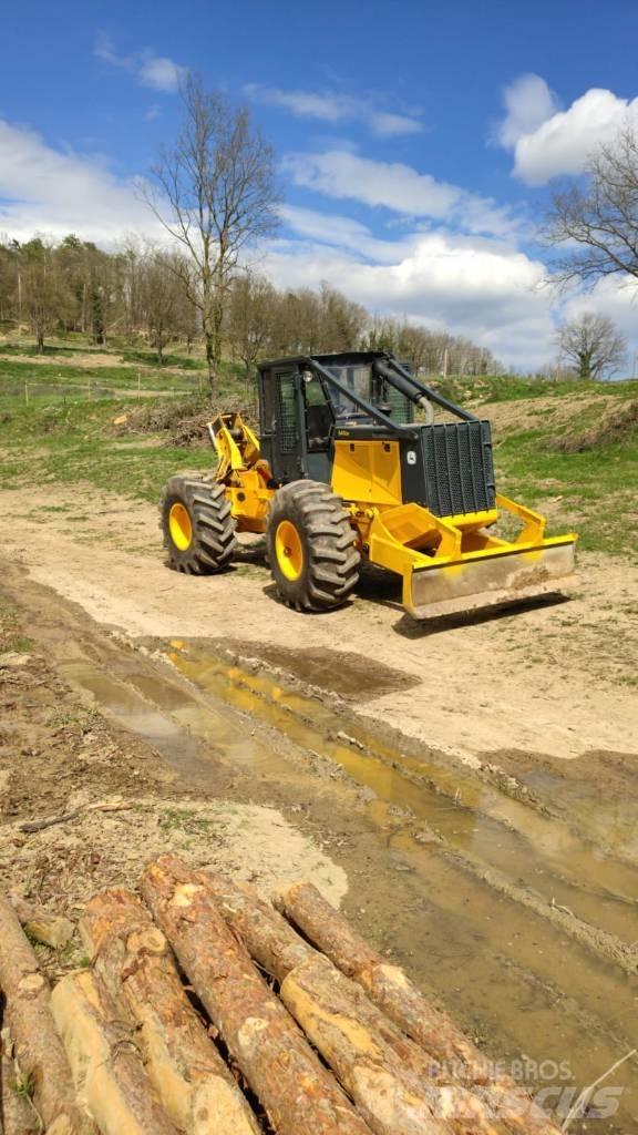 John Deere 640 Utilaje de manevrarea a bustenilor