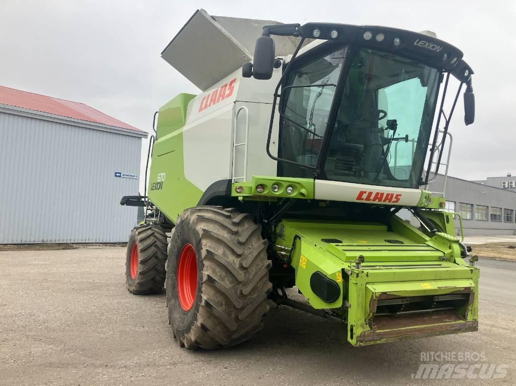 CLAAS Lexion 670 Combine de secerat