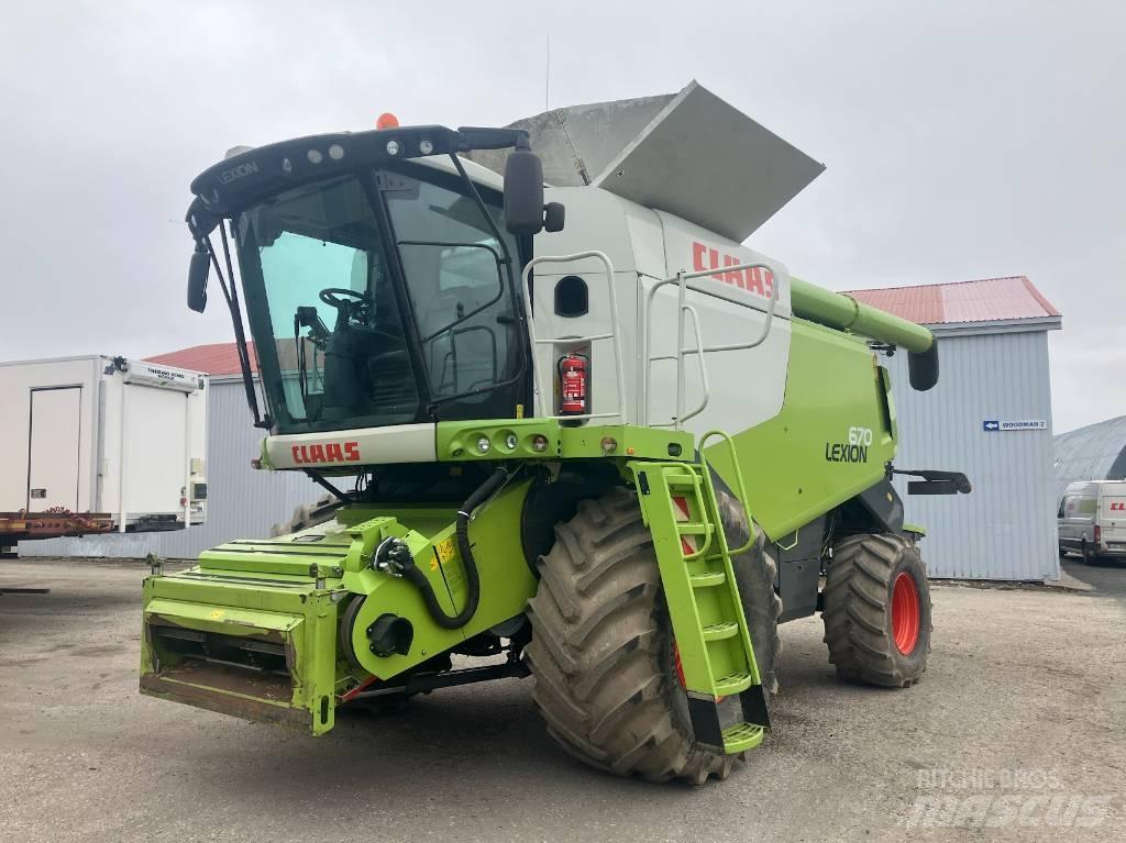 CLAAS Lexion 670 Combine de secerat