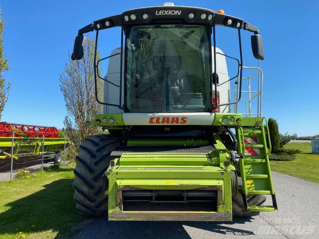 CLAAS Lexion 670 Combine de secerat