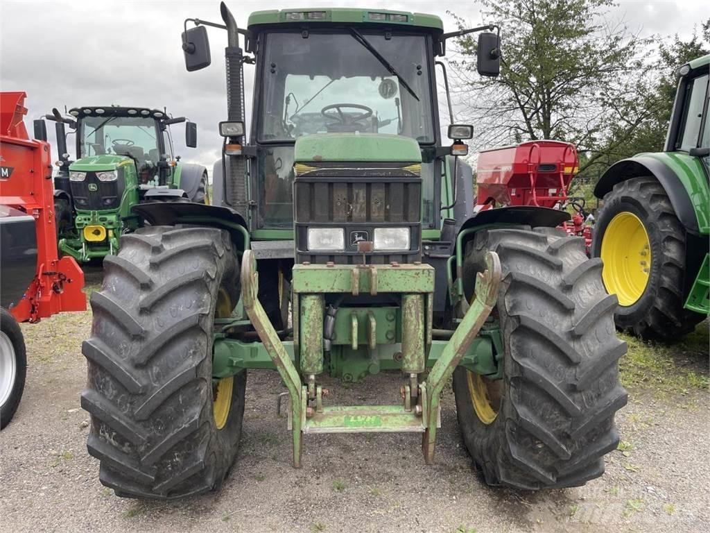 John Deere 6800 Tractoare