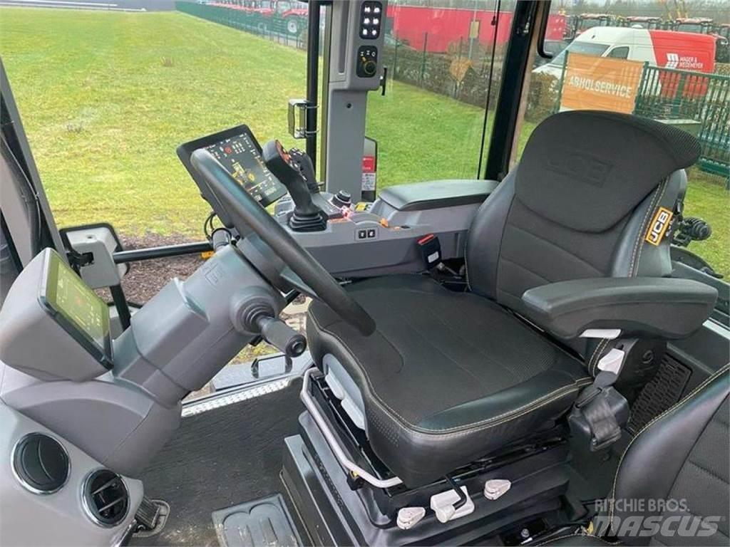 JCB 4220 ICON Tractoare