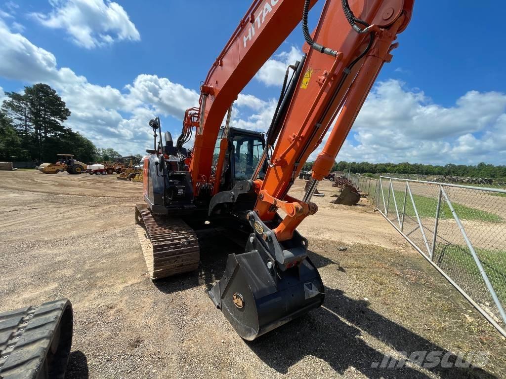 Hitachi ZX 135 US-6 Excavatoare pe șenile
