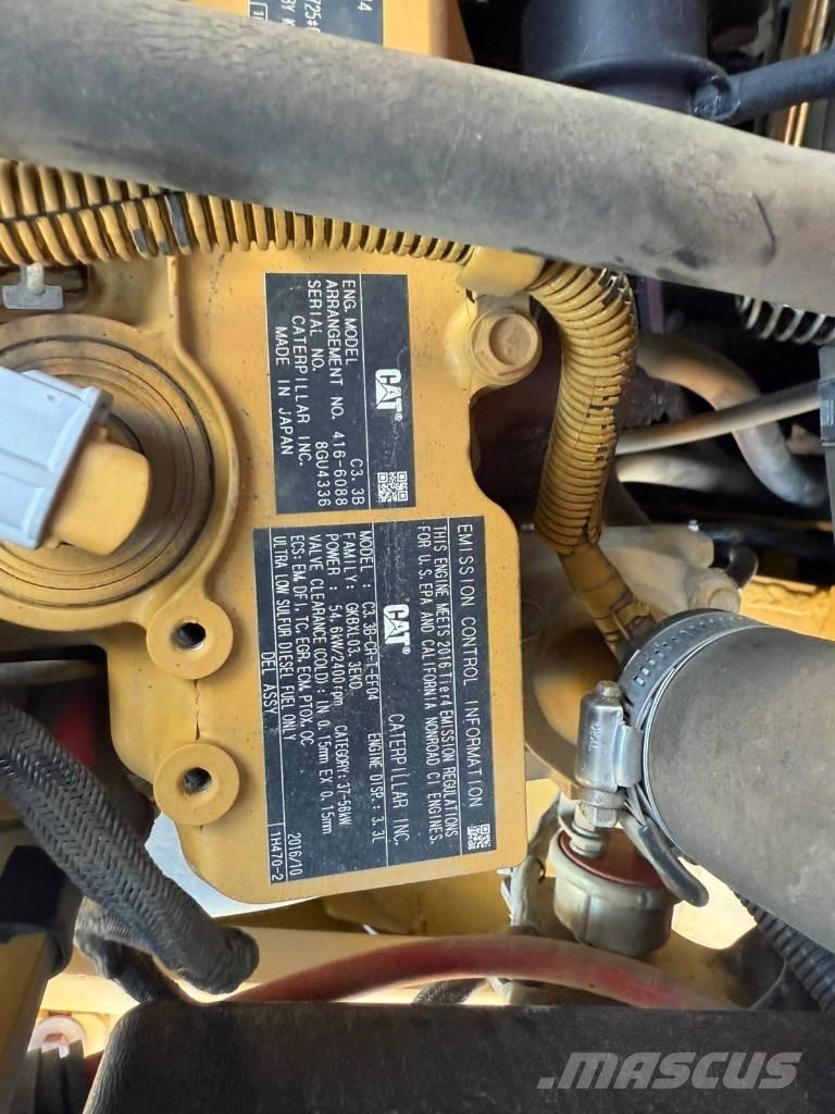 CAT 906M  1831h Incarcator pe pneuri