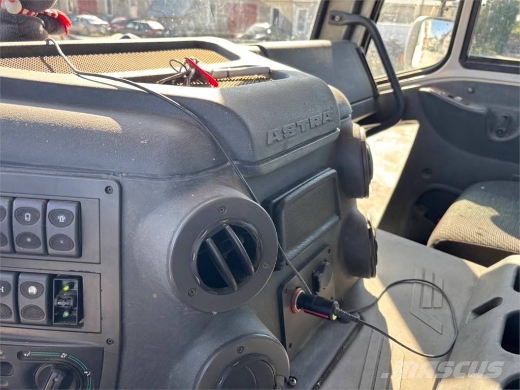 Astra HD8 8X6 Autobasculanta
