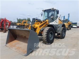 Liebherr L 524 Incarcator pe pneuri