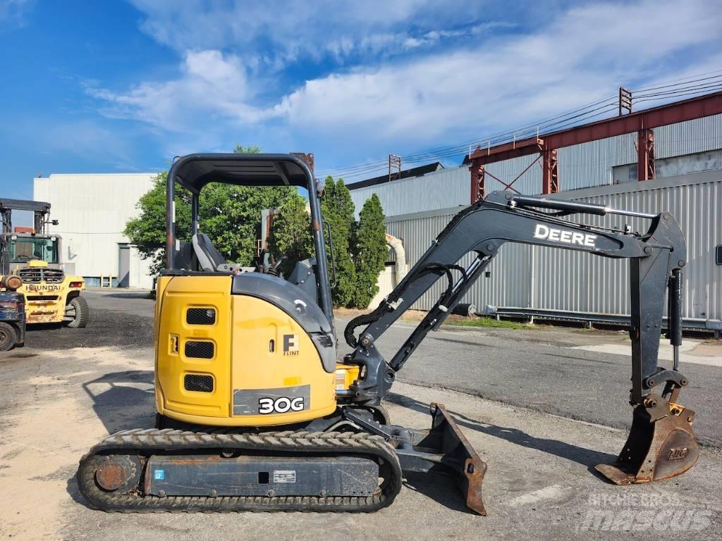 DEERE 30G Mini excavatoare < 7t