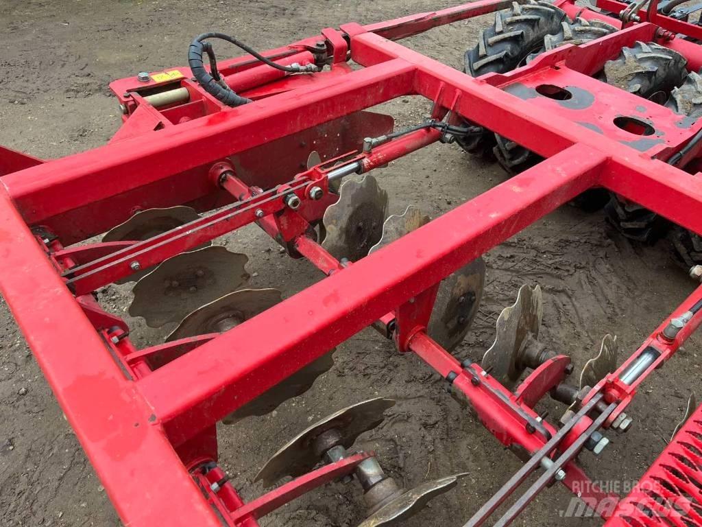Horsch Pronto 6 DC Perforatoare